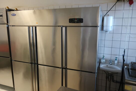 Køl/frys med 6 låger