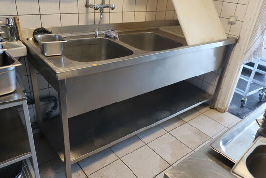 Dobbelt vaskebord uden armatur