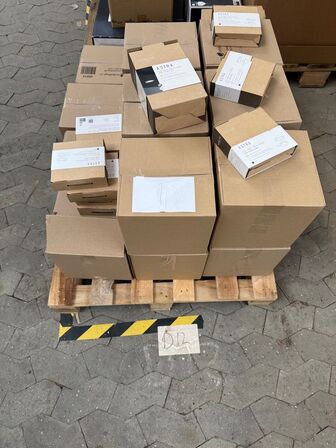 1 stk. palle med varer(ubrugt)