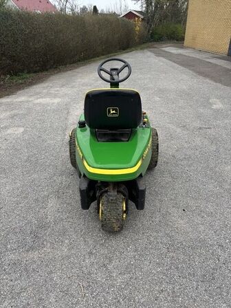 3 hjulet plæneklipper, John Deere F525