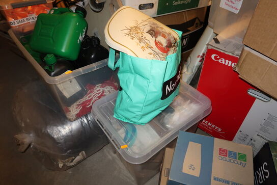 Div. Arbejdslamper, spændebånd, dunke m.m.