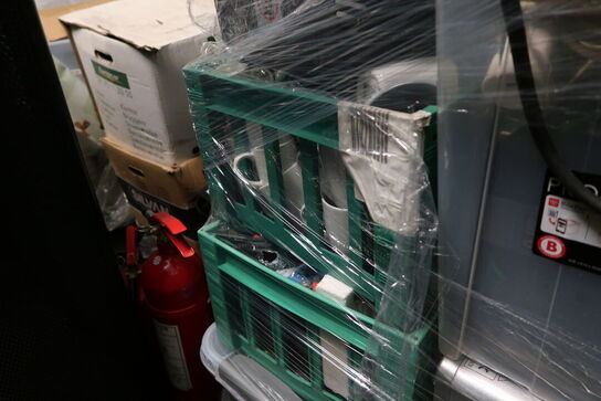 Div. Gasflasker, varmeovn, forlængerledninger, kopper m.m.