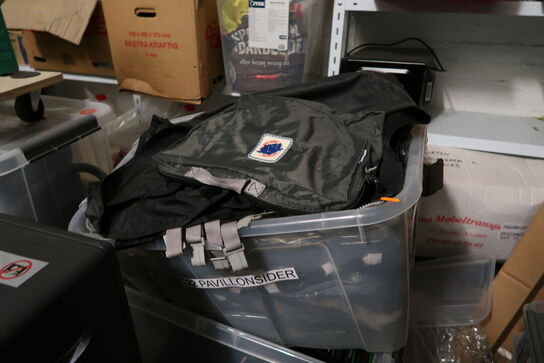 Palle med pavillonsider, varmeovn, arbejdslamper, møbelhund m.m.