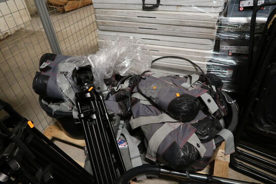 Palle med sandsække samt pavilloner