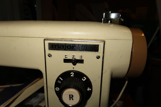 Symaskine MAJOR LETVÆGT