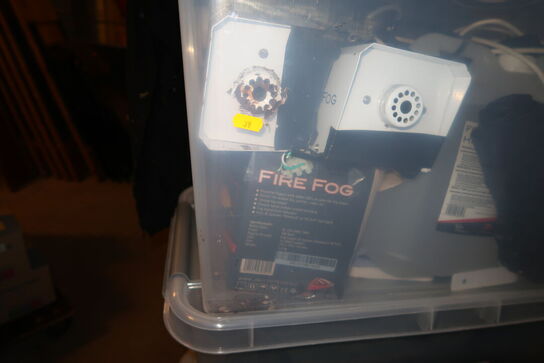 Opbevaringsvogn med div. Redningsveste, røgmaskiner FIRE FOG m.m.