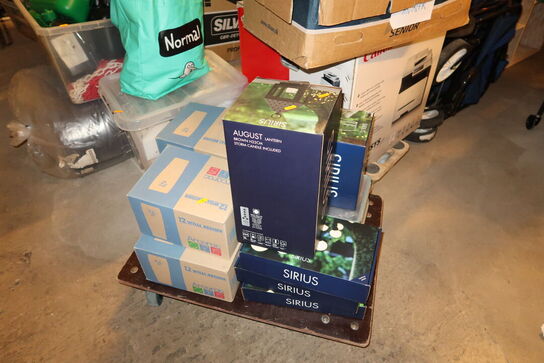 Møbelhund med div. Glas samt julelys SIRIUS