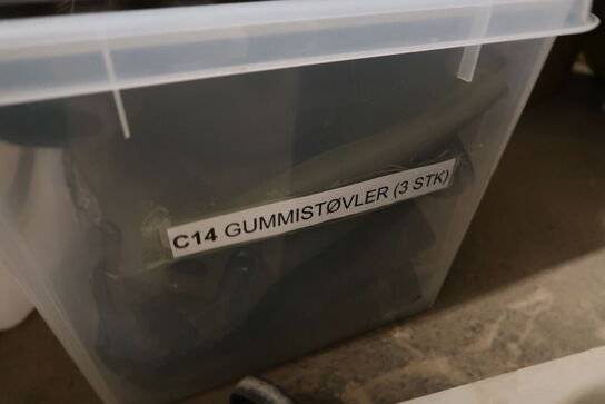 Opbevaringsvogn med div. Redningsveste, røgmaskiner FIRE FOG m.m.