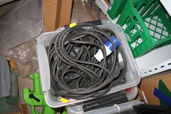 Div. Forlængerledninger, pavillonsider, varmeovn, sejlduge, løvblæser m.m.