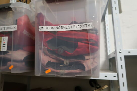 3 stk. kasser med redningsveste