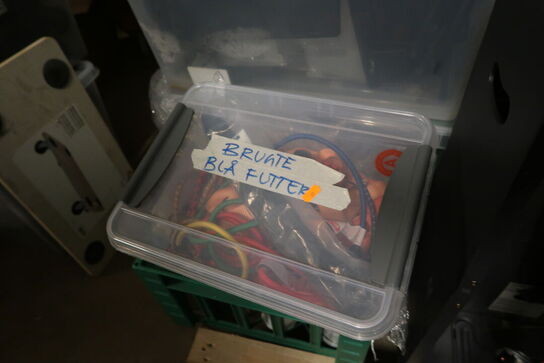 Palle med pavillonsider, varmeovn, arbejdslamper, møbelhund m.m.