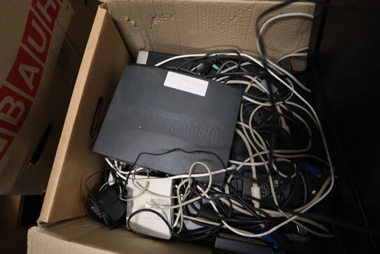 Div. Stole, bordfodboldbord, fjernsyn, whiteboard m.m.