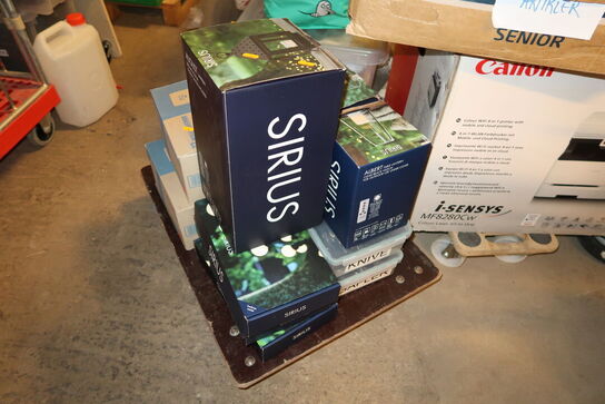 Møbelhund med div. Glas samt julelys SIRIUS