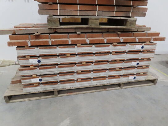 Div. assoteret overliggere og rest mursten