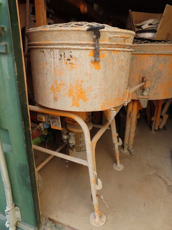 20" skibscontainer med indhold