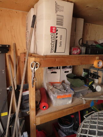 20" skibscontainer med indhold