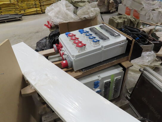 Div. materialer, eltavler og ledninger