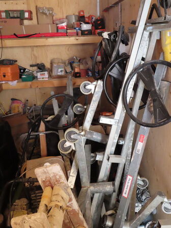 20" skibscontainer med indhold