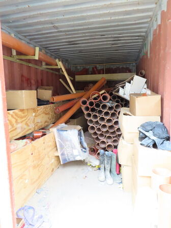 20" skibscontainer med indhold