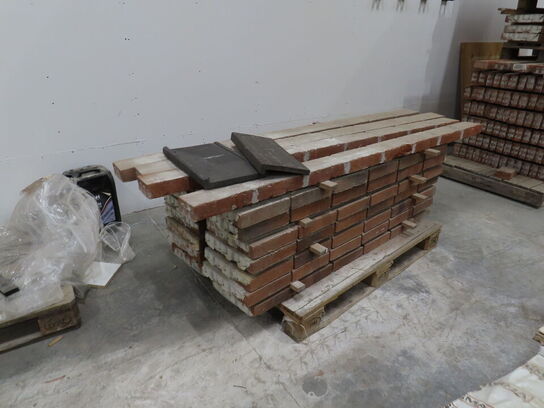 Div. assoteret overliggere og rest mursten