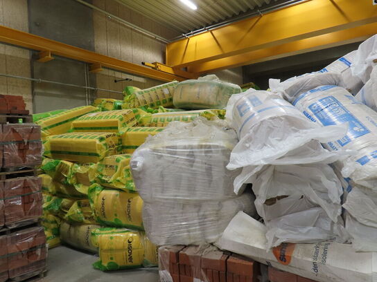 KÆMPE LOT ISOLERING, mindst 800 pakker blandet isolering