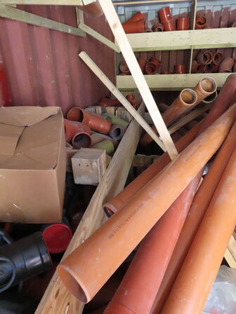 20" skibscontainer med indhold