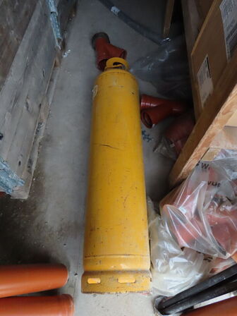 20" skibscontainer med indhold