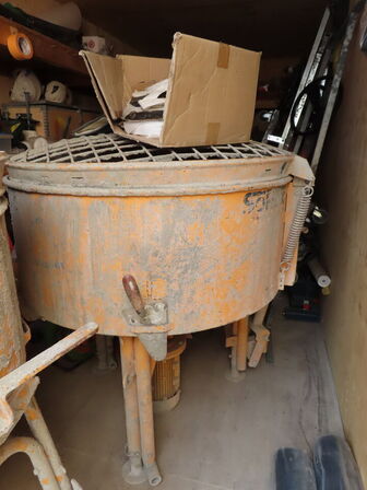 20" skibscontainer med indhold