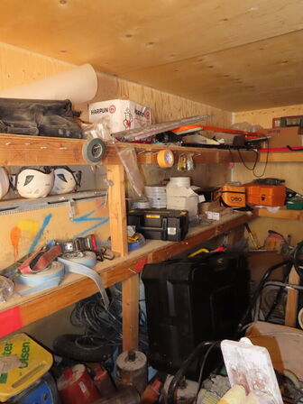 20" skibscontainer med indhold