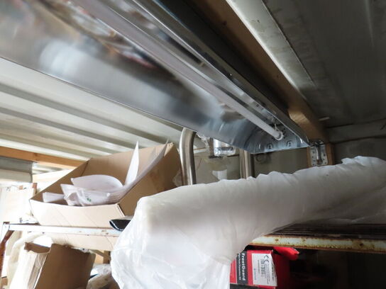 20" skibscontainer med indhold