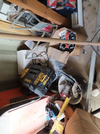 20" skibscontainer med indhold