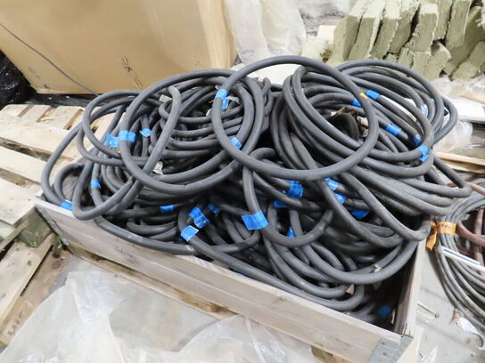 Div. materialer, eltavler og ledninger