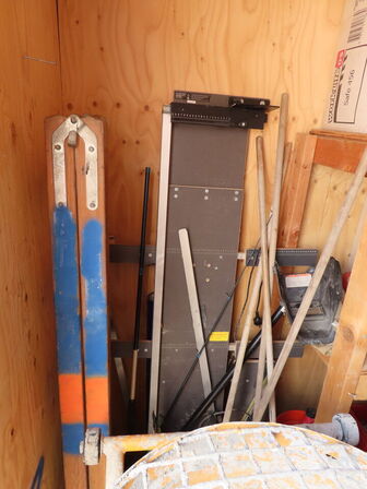 20" skibscontainer med indhold