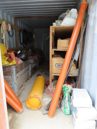 20" skibscontainer med indhold