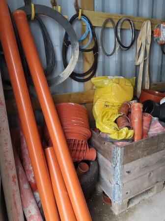 20" skibscontainer med indhold