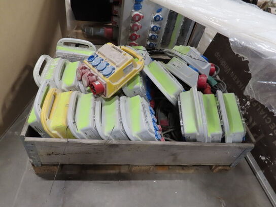 Div. materialer, eltavler og ledninger