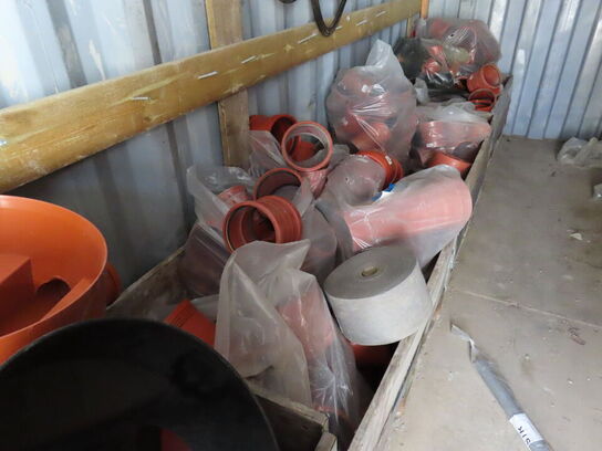 20" skibscontainer med indhold