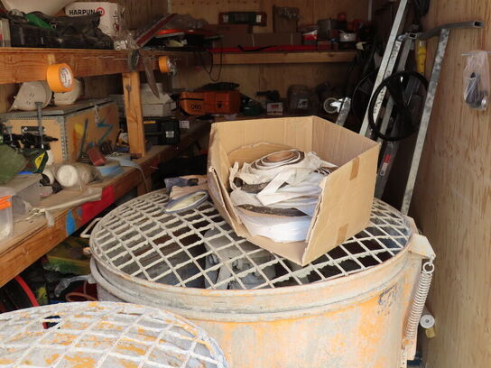 20" skibscontainer med indhold