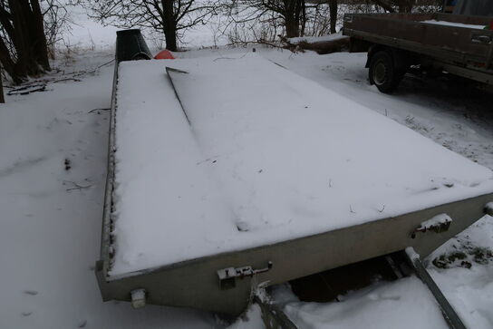 Autotrailer VARIANT 3521l4