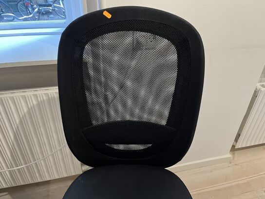 Hæve/sænkebord Grønt + Kontorstol + Lampe