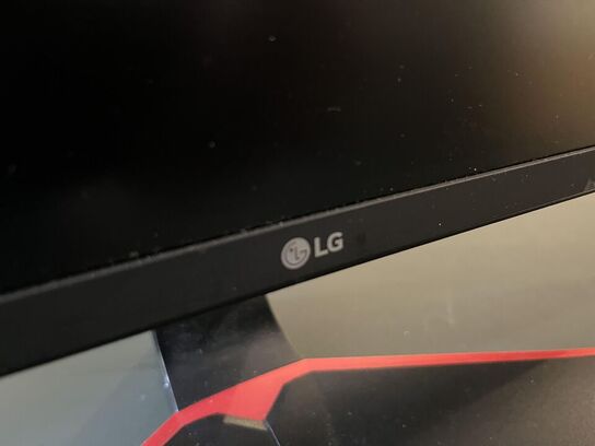 2 Computerkærme DELL, LG + Keyboard/Mus