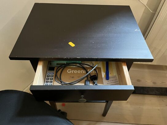 Hæve/sænkebord Grønt + Kontorstol  + Kommode