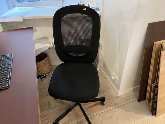 Hæve/sænkebord Rødbrunt + Kontorstol