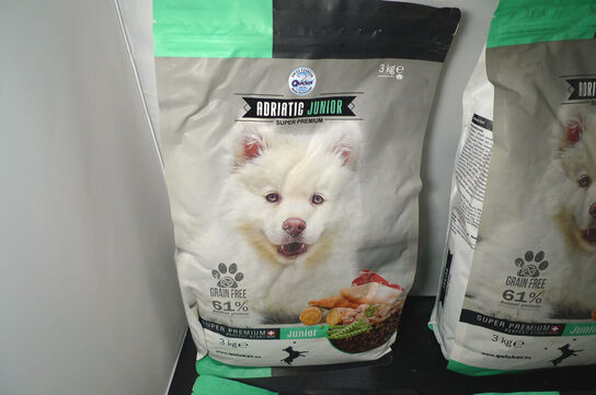 12kg hundefoder i poser á 3kg, Quicker, Adriatic Junior