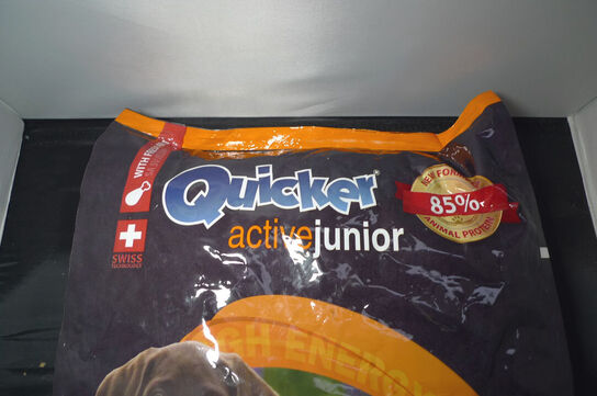 10kg hundefoder, Quicker, active junior