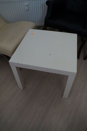 Lænestol, bord & 2 stk. skamler