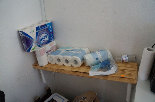 Lænestol, bord & 2 stk. skamler