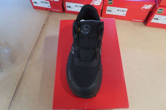 15 par arbejdssko NEW BALANCE assorteret