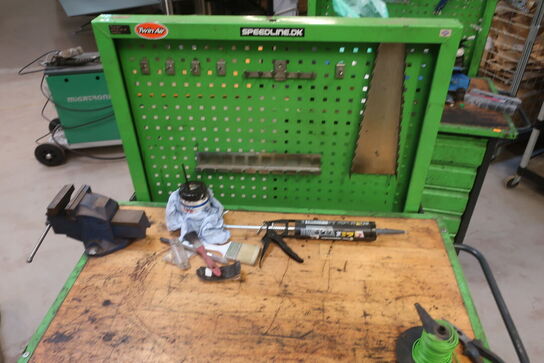 Værkstedsvogn med indhold