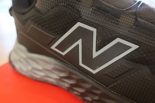 15 par arbejdssko NEW BALANCE assorteret